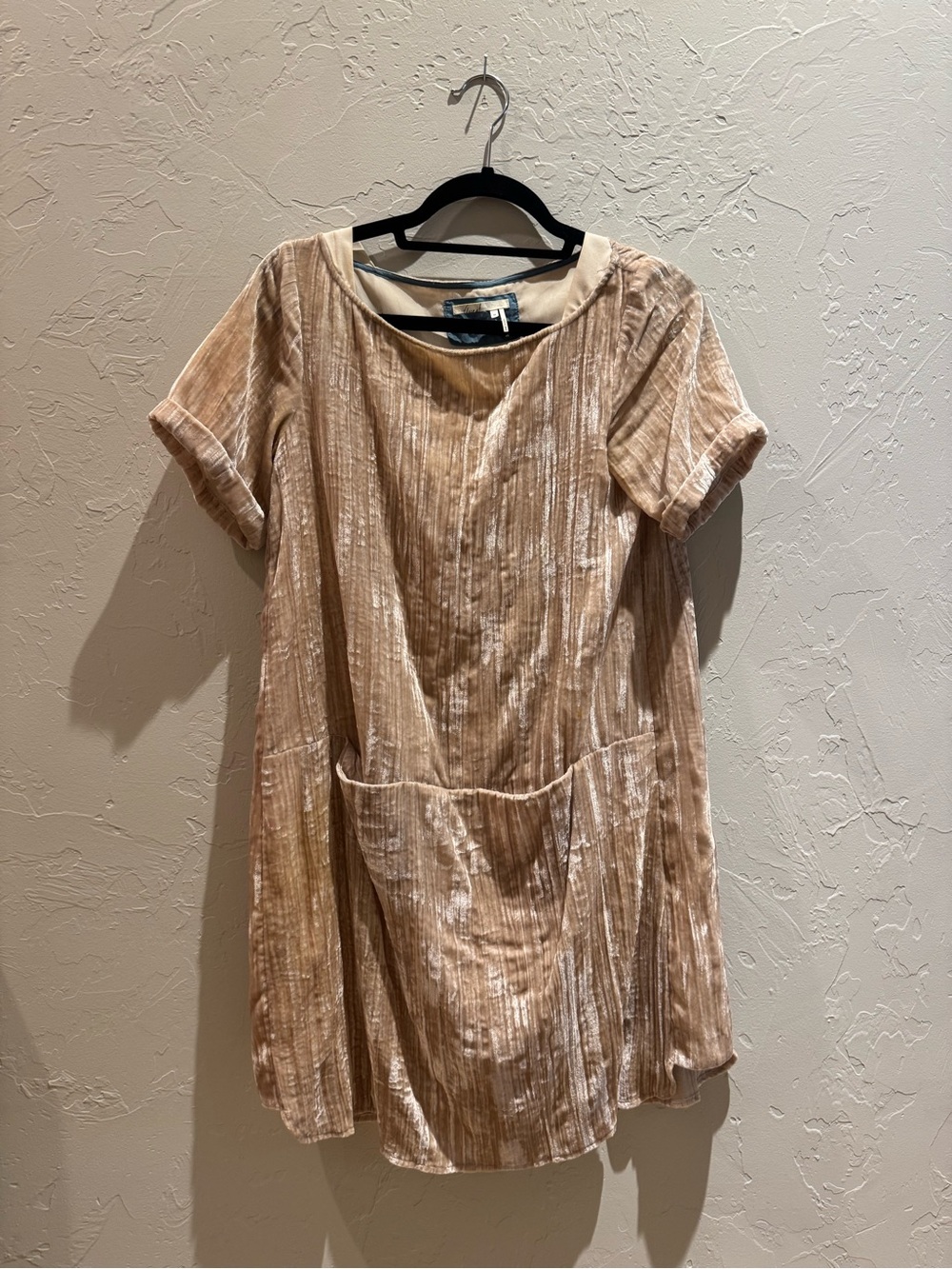 Anthropologie Short Sleeve Crushed Velvet-Linen Blend Shift Dress in Blush